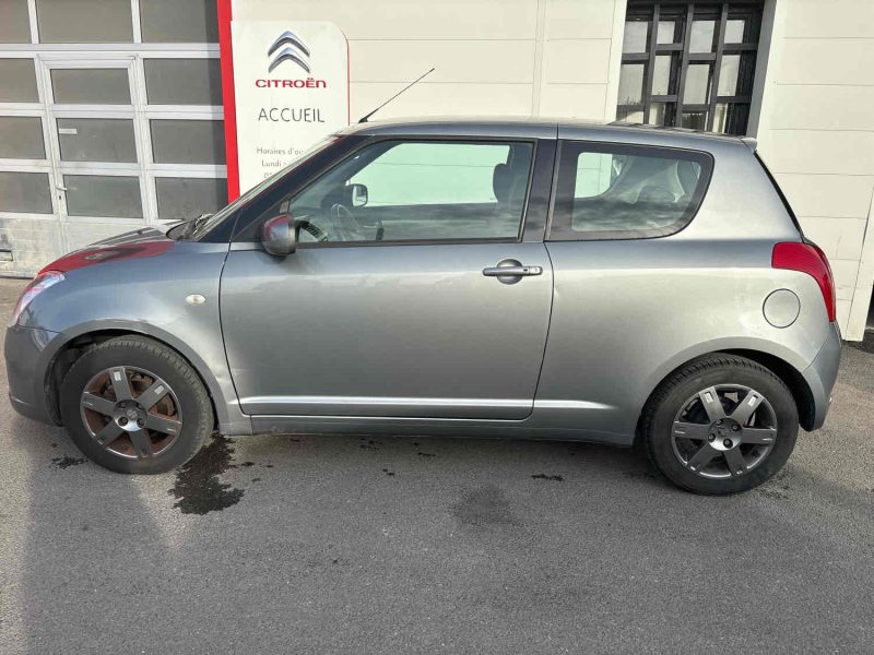 SUZUKI SWIFT III 1.3 1328cm3 92cv