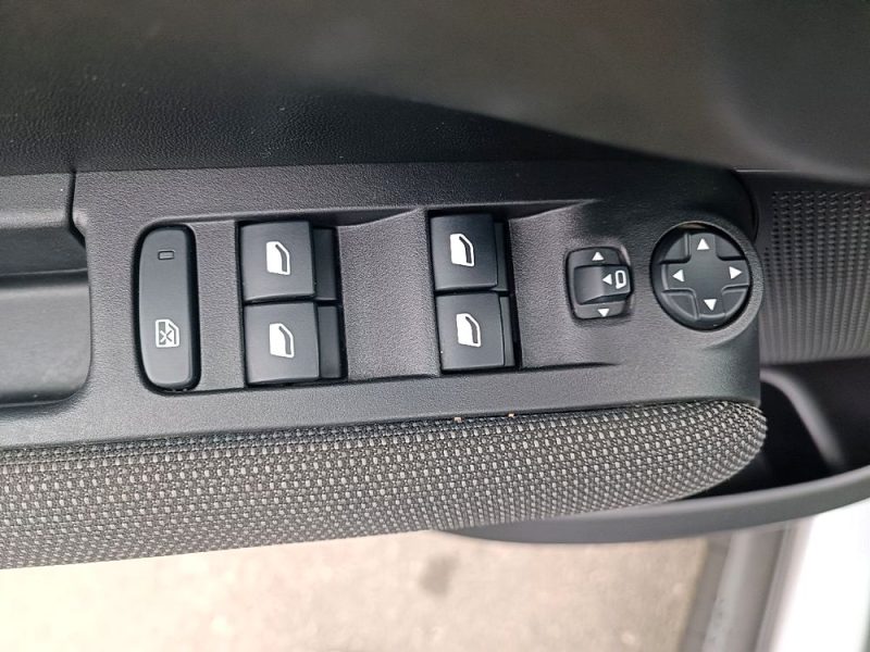 CITROEN C3 AIRCROSS II 1.5 BlueHDi 110 cv SHINE