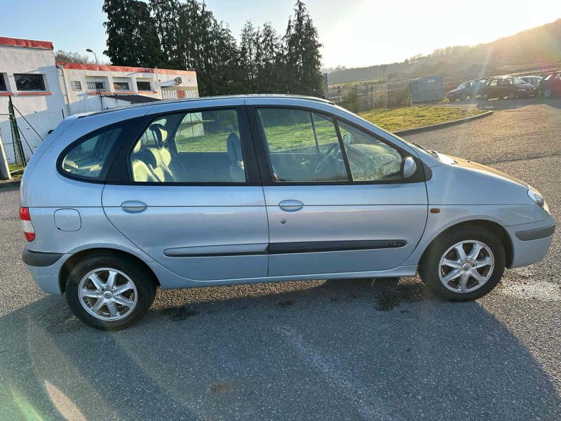 RENAULT SCÉNIC I Monospace 2001
