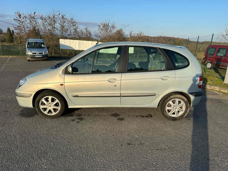 RENAULT SCÉNIC I Monospace 2001