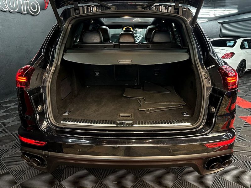 PORSCHE CAYENNE 2017