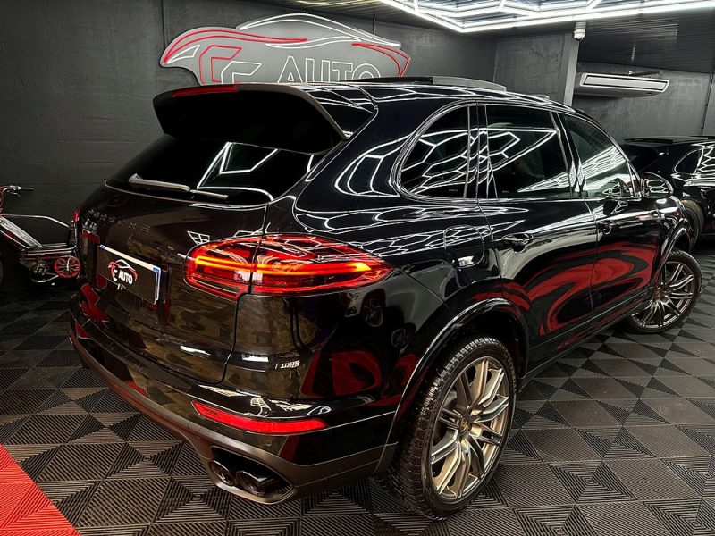 PORSCHE CAYENNE 2017