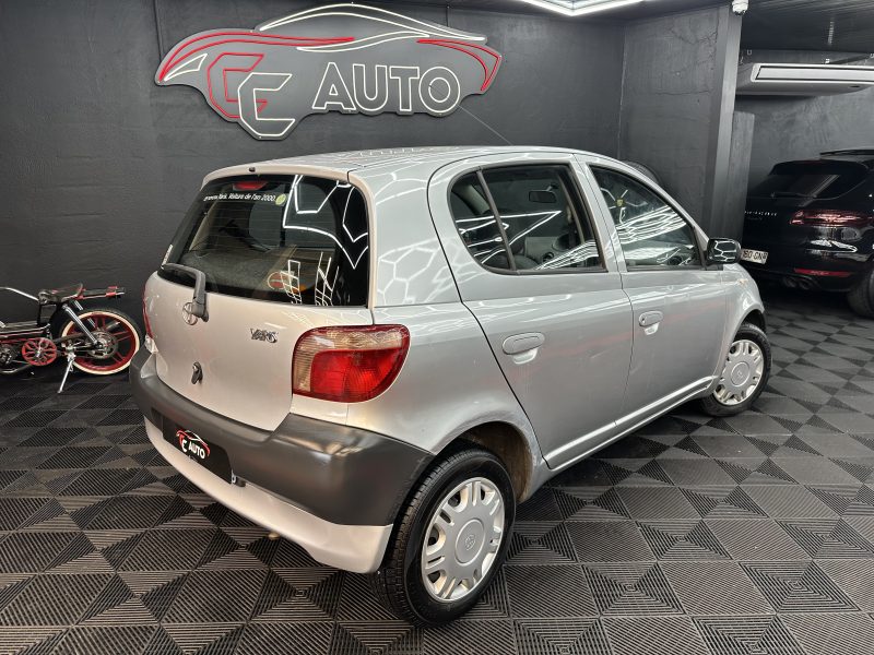 TOYOTA YARIS 2000