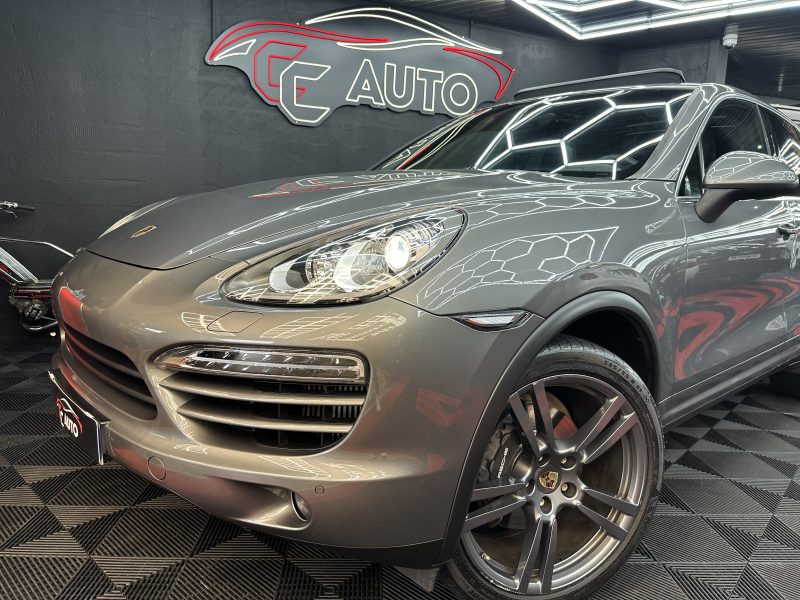 PORSCHE CAYENNE 2012