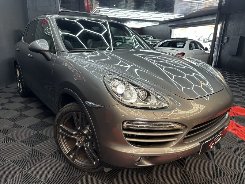 PORSCHE CAYENNE 2012