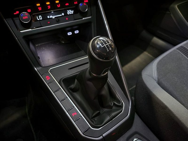 VOLKSWAGEN POLO VI 1.0 TSI 95 CV R LINE / VIRTUAL COCKPIT / CAMERA DE RECUL / RADAR AV ET AR / PACK 