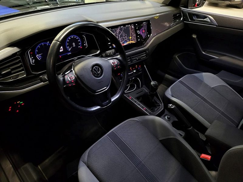 VOLKSWAGEN POLO VI 1.0 TSI 95 CV R LINE / VIRTUAL COCKPIT / CAMERA DE RECUL / RADAR AV ET AR / PACK 