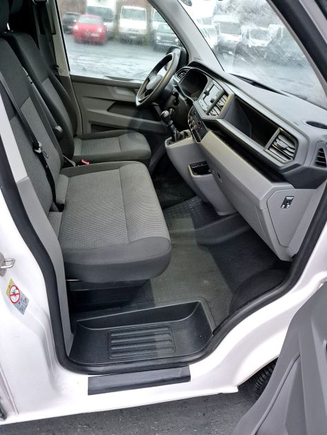 VOLKSWAGEN TRANSPORTER 6.1 L1H1 2021 33000 KM 