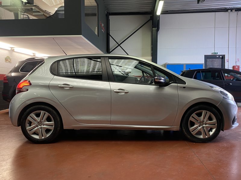 PEUGEOT 208 I 2016
