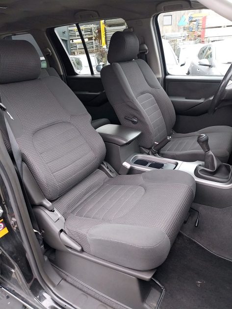 NISSAN PATHFINDER III 2.5 dCi 4WD 174