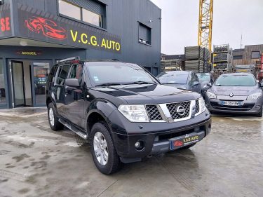 NISSAN PATHFINDER III 2.5 dCi 4WD 174