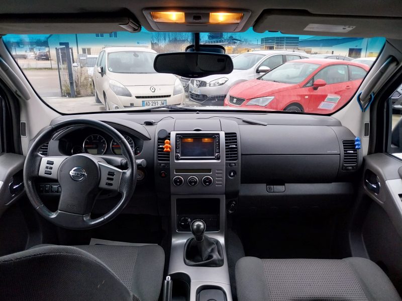 NISSAN PATHFINDER III 2.5 dCi 4WD 174