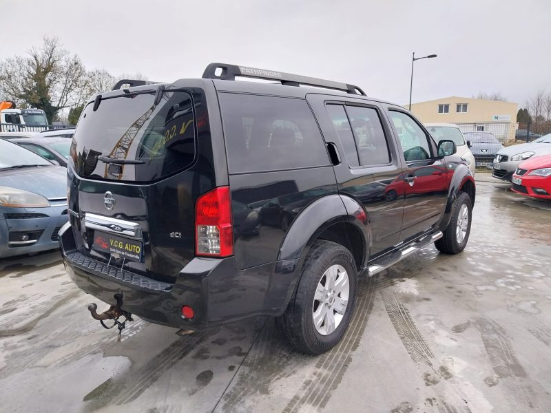 NISSAN PATHFINDER III 2.5 dCi 4WD 174