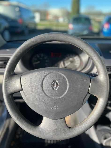 RENAULT CLIO B  2005