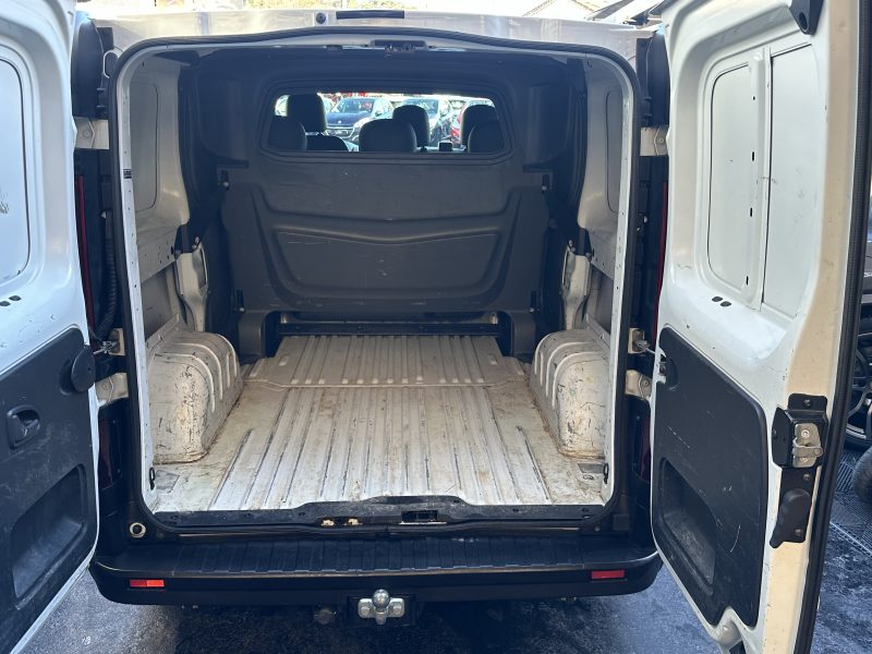 RENAULT TRAFIC III Camionnette 2015