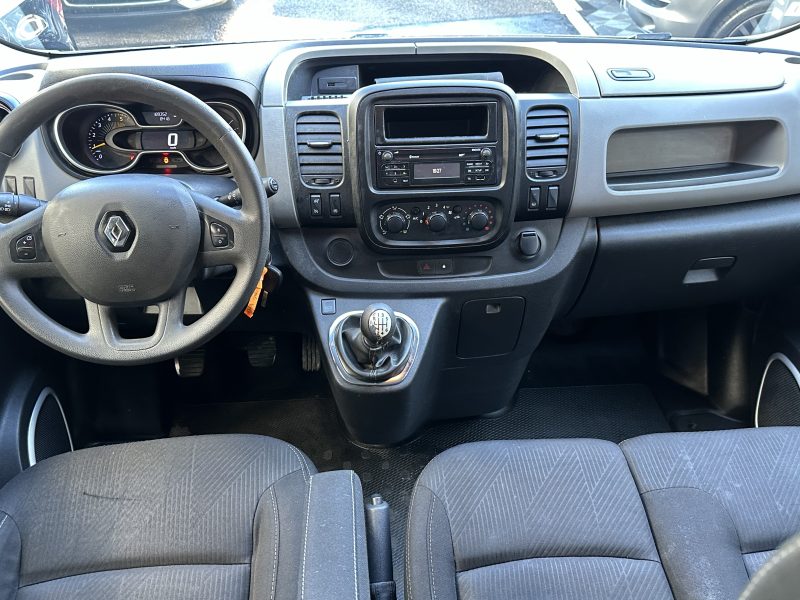 RENAULT TRAFIC III Camionnette 2015