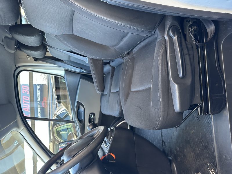 RENAULT TRAFIC III Camionnette 2015