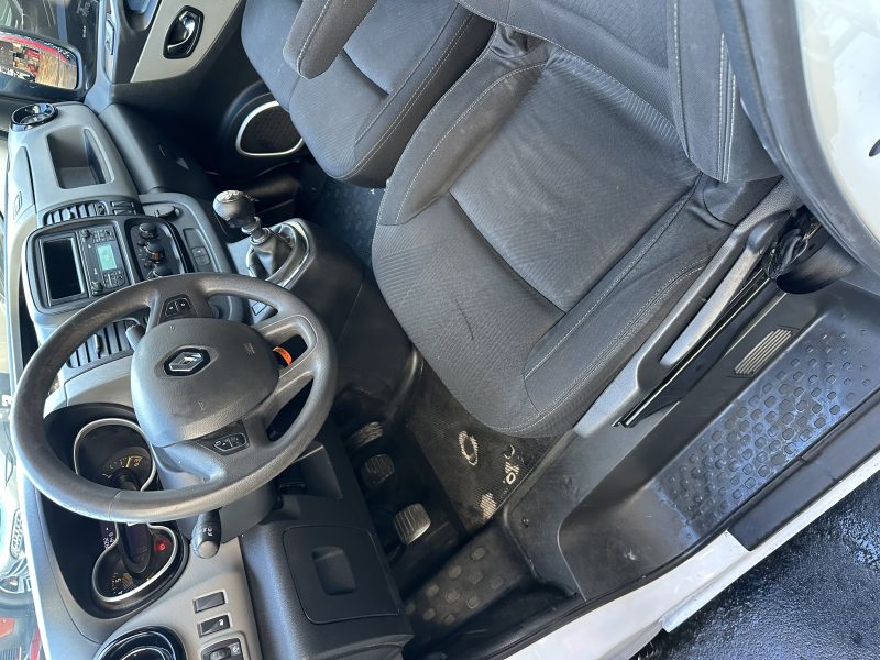 RENAULT TRAFIC III Camionnette 2015