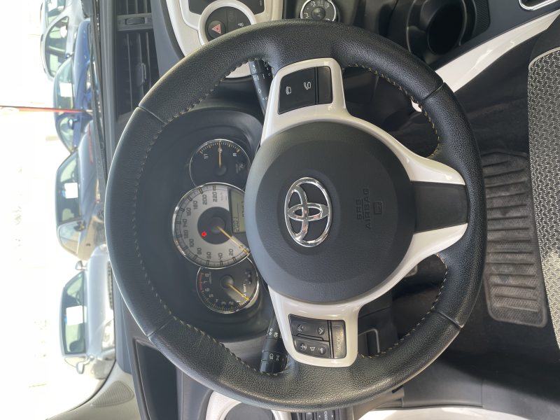 TOYOTA YARIS 1.0L VVT-I 2013 GARANTIE 12 MOIS 