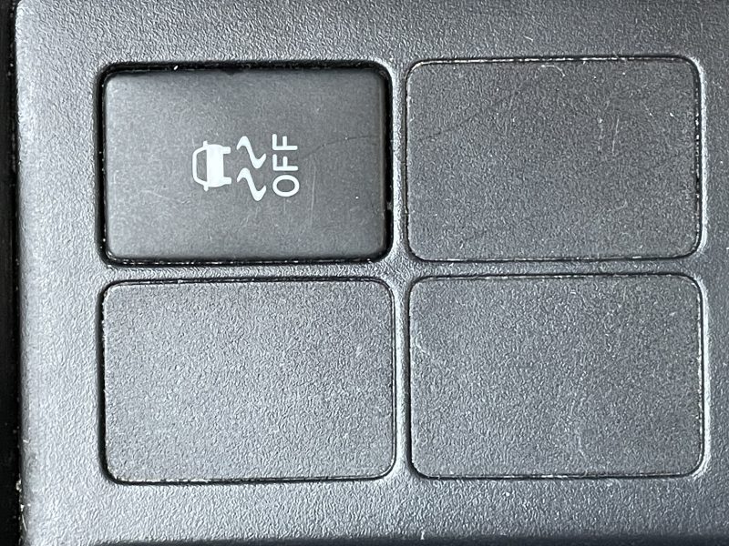 TOYOTA YARIS 1.0L VVT-I 2013 GARANTIE 12 MOIS 