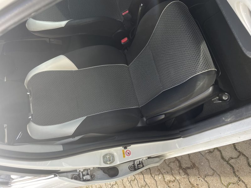 TOYOTA YARIS 1.0L VVT-I 2013 GARANTIE 12 MOIS 