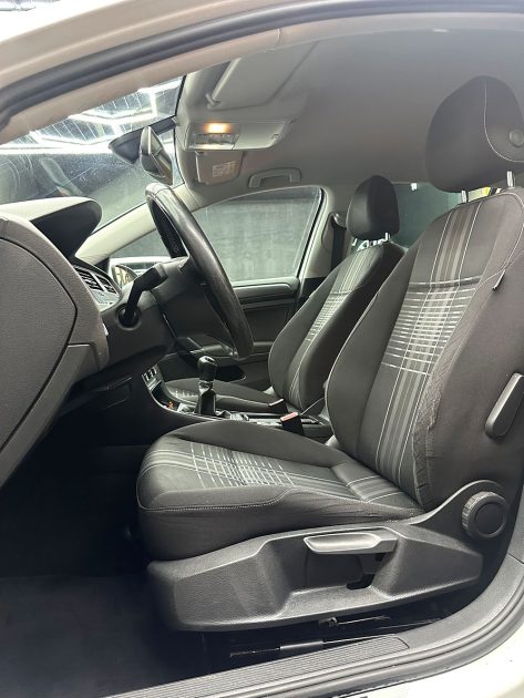 VOLKSWAGEN GOLF VII 2015