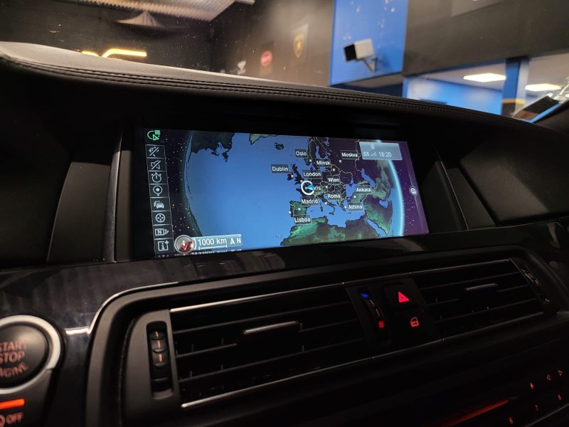 BMW SERIE 5 530d 258cv X DRIVE BVA PACK M / VIRTUAL COCKPIT / TOIT OUVRANT / SIEGES ELECTRIQUES / CA