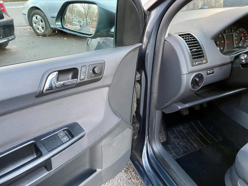 VOLKSWAGEN POLO 2007