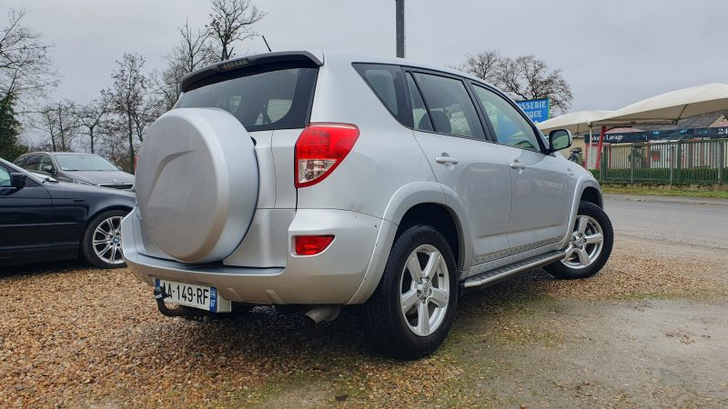TOYOTA RAV 4 III 2.2 D-CAT 4WD 177ch CLEAN POWER