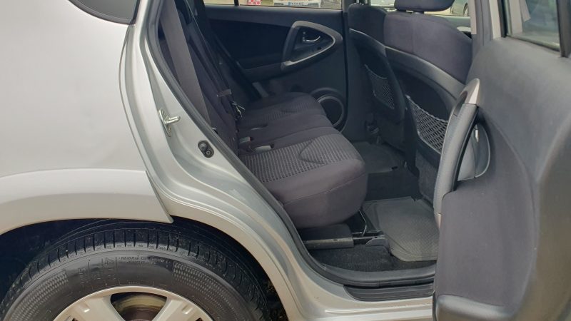 TOYOTA RAV 4 III 2.2 D-CAT 4WD 177ch CLEAN POWER