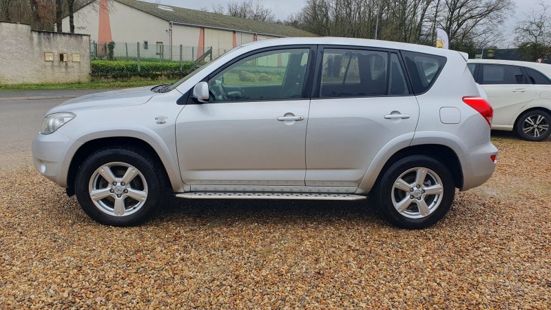 TOYOTA RAV 4 III 2.2 D-CAT 4WD 177ch CLEAN POWER