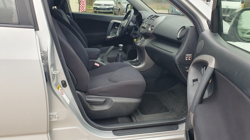 TOYOTA RAV 4 III 2.2 D-CAT 4WD 177ch CLEAN POWER