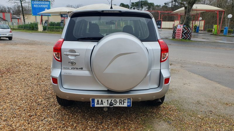 TOYOTA RAV 4 III 2.2 D-CAT 4WD 177ch CLEAN POWER