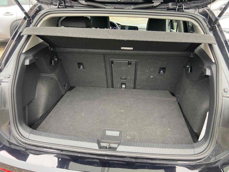 VOLKSWAGEN GOLF VIII 2.0 TDI 116 ACTIVE + OPTIONS