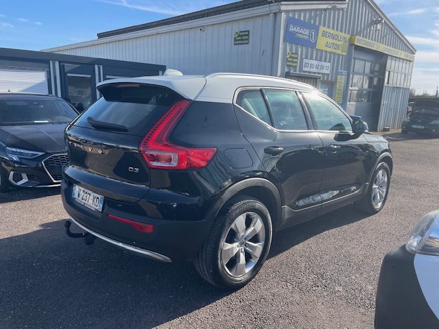 VOLVO XC40 2019