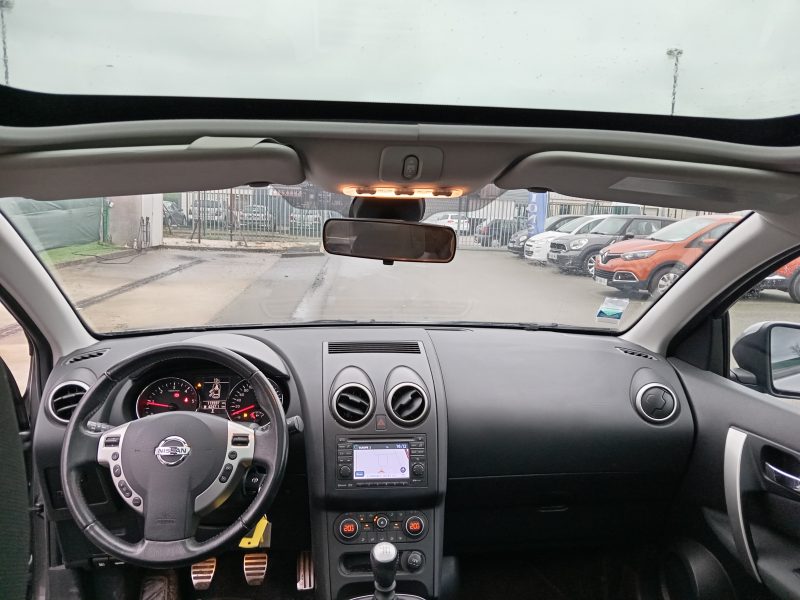 NISSAN QASHQAI  2011