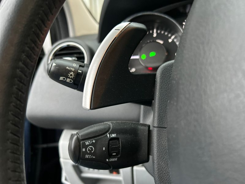 PEUGEOT 3008 Monospace 2011