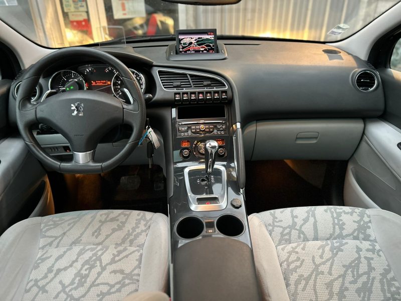 PEUGEOT 3008 Monospace 2011