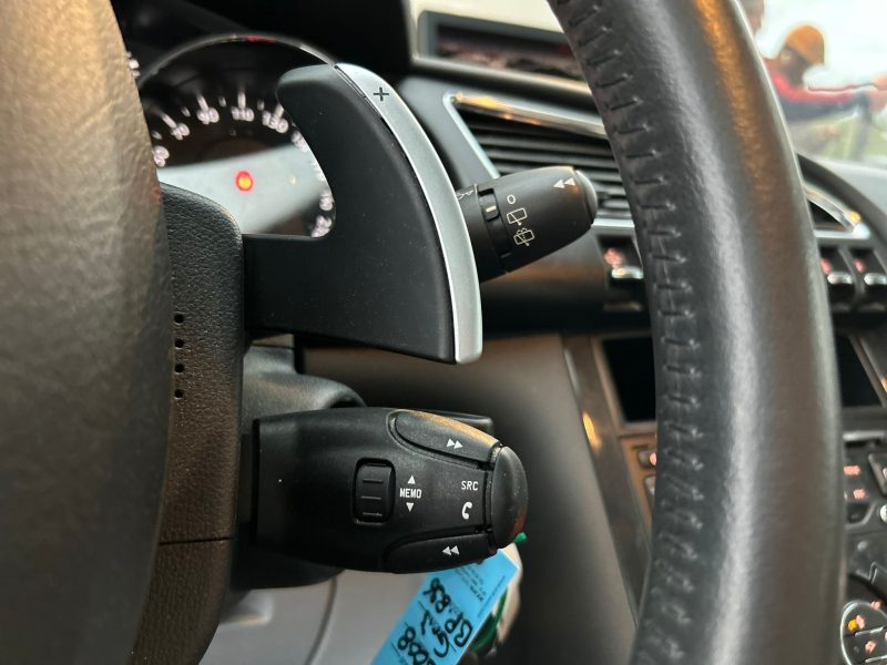 PEUGEOT 3008 Monospace 2011