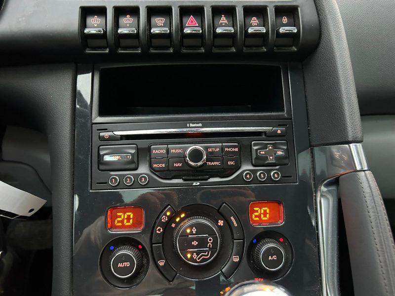 PEUGEOT 3008 Monospace 2011