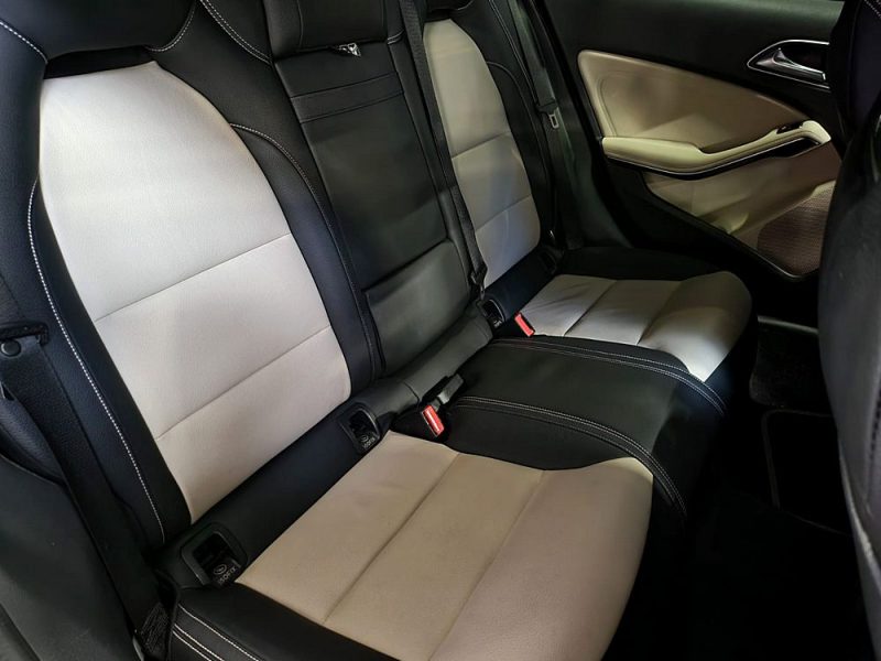 MERCEDES CLASSE GLA 250 4-MATIC 211cv 7G-DCT FASCINATION PACK AMG / PACK BLACK / GRIS MAGNO DESIGNO 