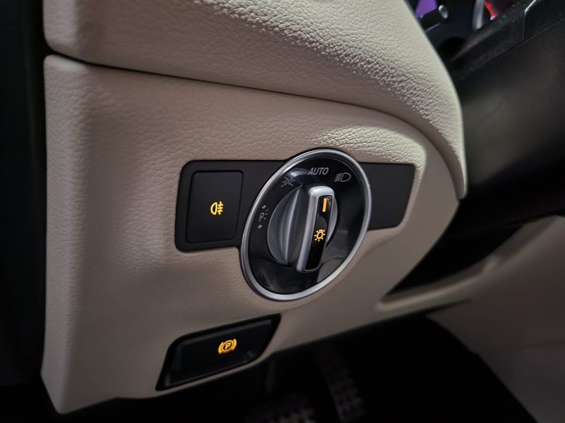 MERCEDES CLASSE GLA 250 4-MATIC 211cv 7G-DCT FASCINATION PACK AMG / PACK BLACK / GRIS MAGNO DESIGNO 