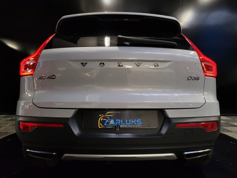 VOLVO XC40 D3 150cv GEARTRONIC8 INSCRIPTION LUXE / 1ER MAIN / SUIVI VOLVO / TOIT OUVRANT / CARP