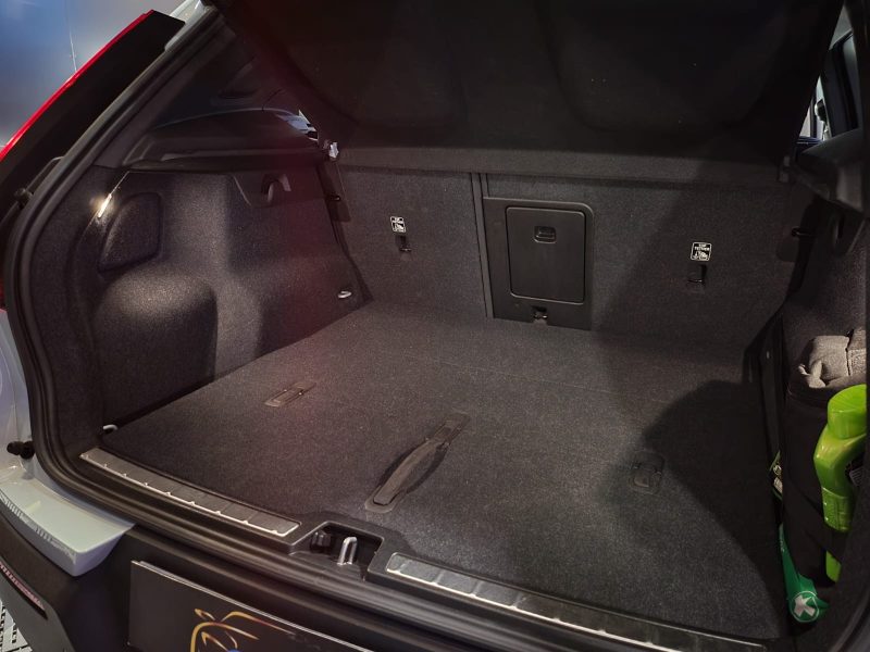 VOLVO XC40 D3 150cv GEARTRONIC8 INSCRIPTION LUXE / 1ER MAIN / SUIVI VOLVO / TOIT OUVRANT / CARP