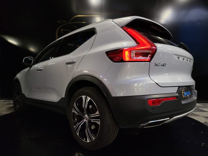 VOLVO XC40 D3 150cv GEARTRONIC8 INSCRIPTION LUXE / 1ER MAIN / SUIVI VOLVO / TOIT OUVRANT / CARP