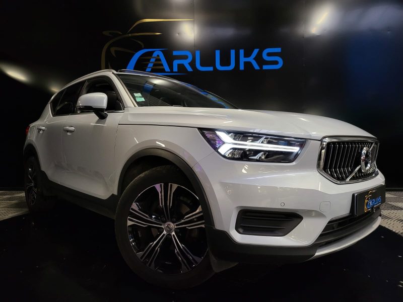 VOLVO XC40 D3 150cv GEARTRONIC8 INSCRIPTION LUXE / 1ER MAIN / SUIVI VOLVO / TOIT OUVRANT / CARP