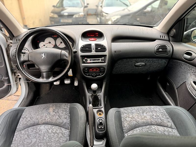 PEUGEOT 206 2005