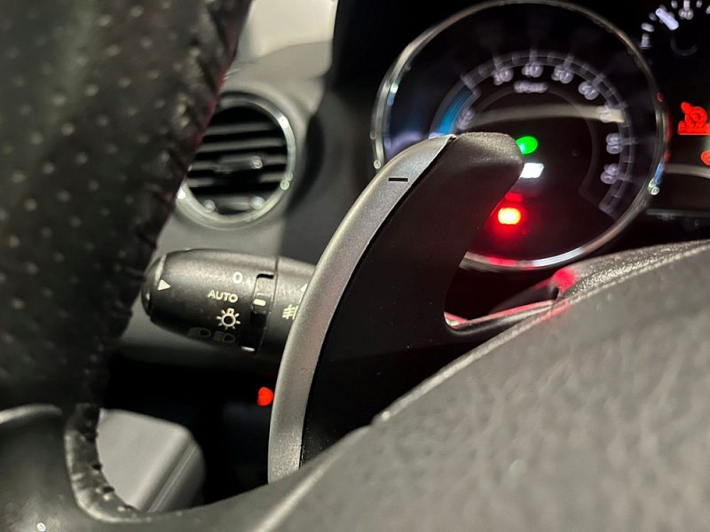 PEUGEOT 3008 HYBRID4 FELINE 163 cv TOIT PANO / AFF TETE HAUTE / MODE DE CONDUITE