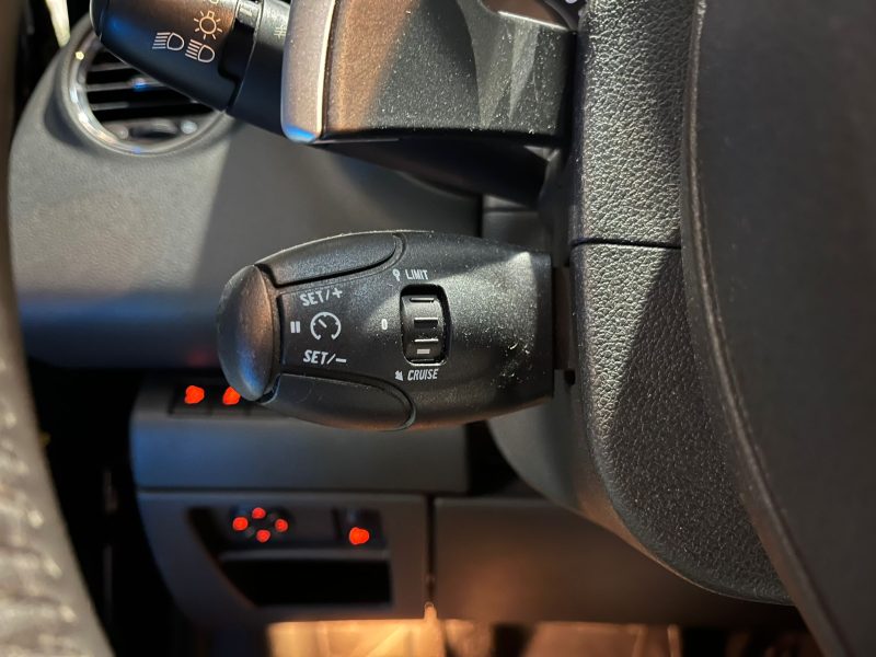 PEUGEOT 3008 HYBRID4 FELINE 163 cv TOIT PANO / AFF TETE HAUTE / MODE DE CONDUITE