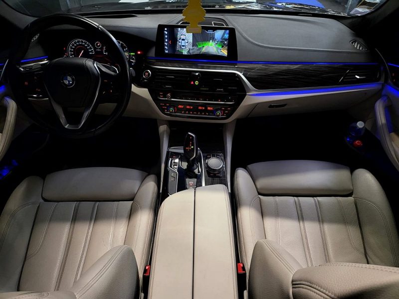 BMW SERIE 520d xDrive 190cv LUXURY LINE / SUIVI BMW / 360 / TOIT OUVRANT / CUIR ELEC ET CHAUFFANTS